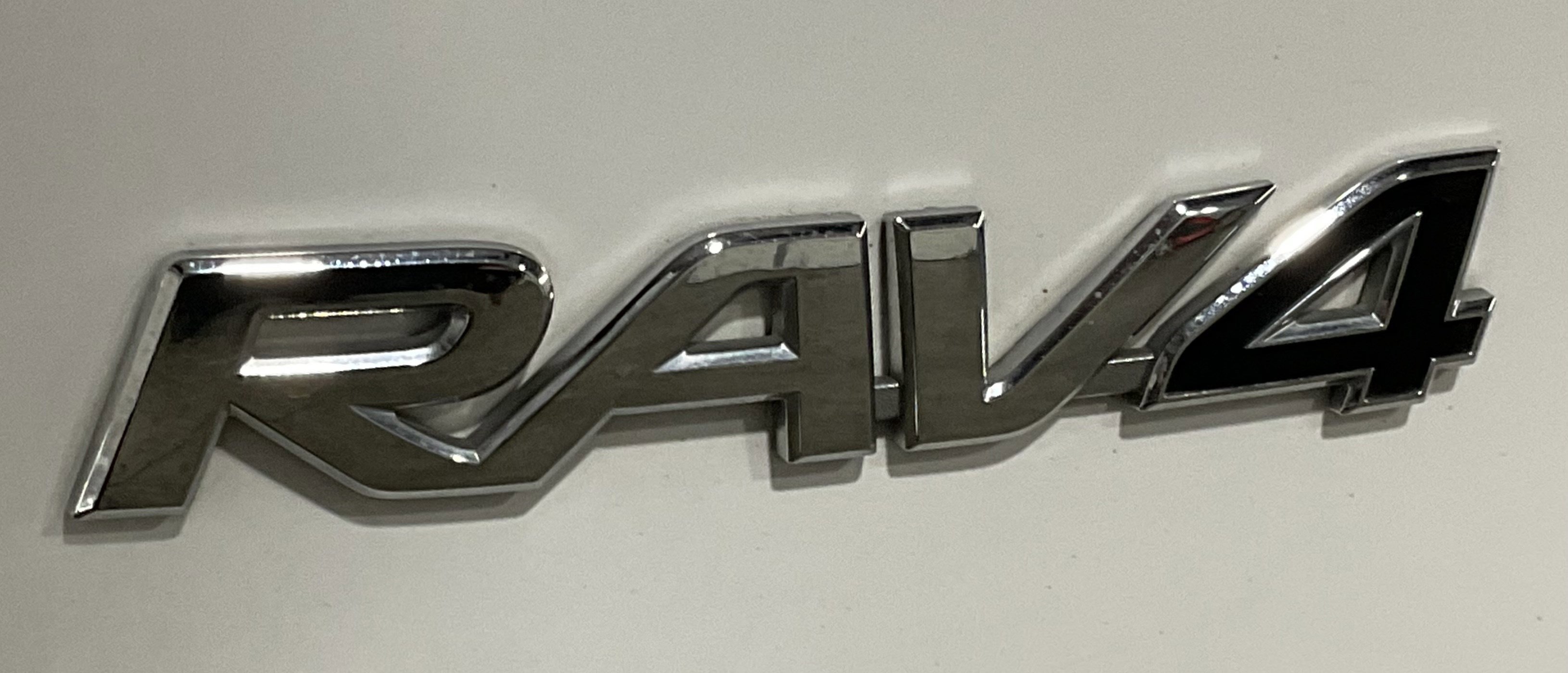 Used 2021 Toyota RAV4 XLE w/ XLE Grade Weather Package AWD/4WD image 7