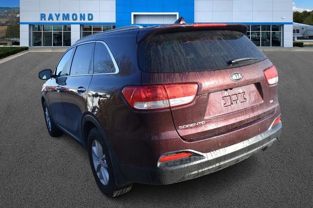 Used 2016 Kia Sorento LX w/ LX Convenience Package image 5