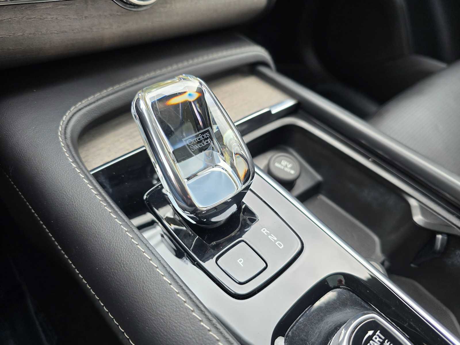 Certified 2023 Volvo XC90 T8 Ultimate w/ Protection Package Premier image 33