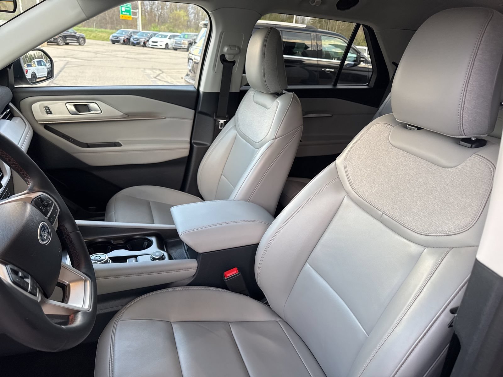 Certified 2025 Ford Explorer Active w/ Active Comfort Package AWD/4WD image 24