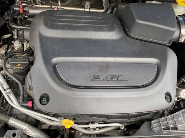 Used 2024 Chrysler Pacifica Touring-L image 21