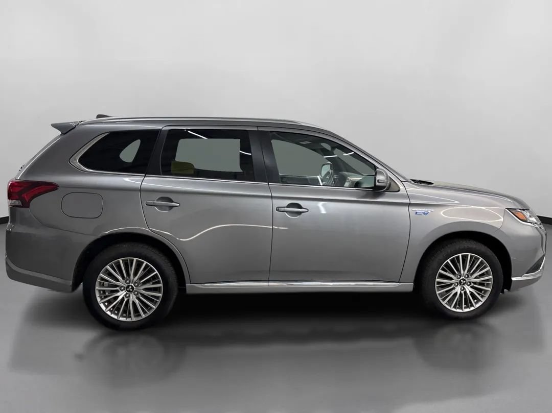 Used 2021 Mitsubishi Outlander SEL AWD/4WD image 11