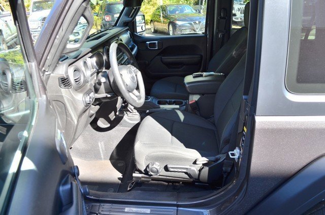 Used 2021 Jeep Wrangler Sport image 17