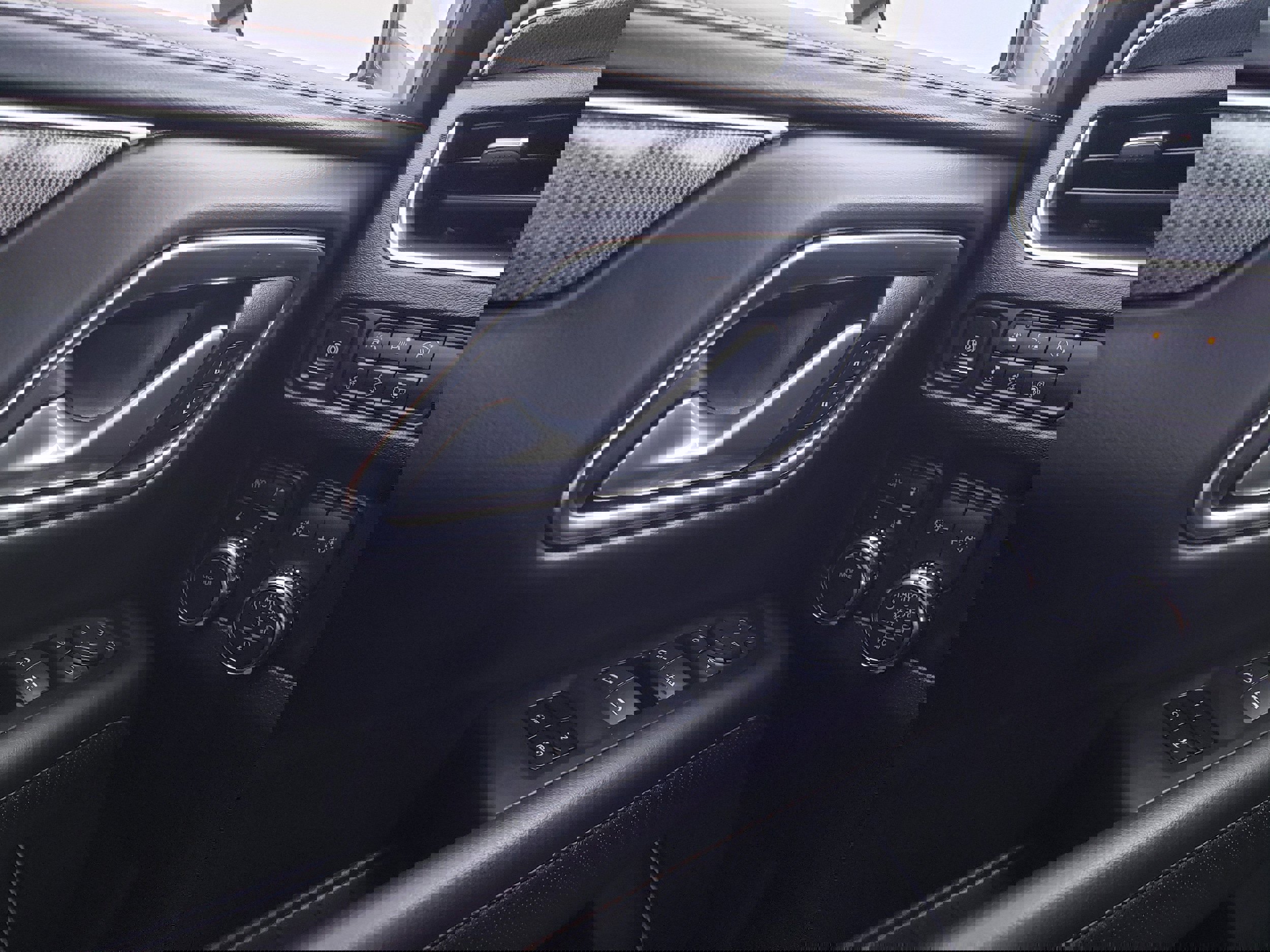 Used 2024 GMC Yukon AT4 w/ Technology Package image 35