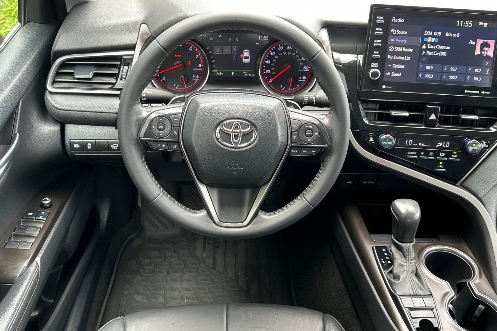 Used 2021 Toyota Camry XSE FWD image 16
