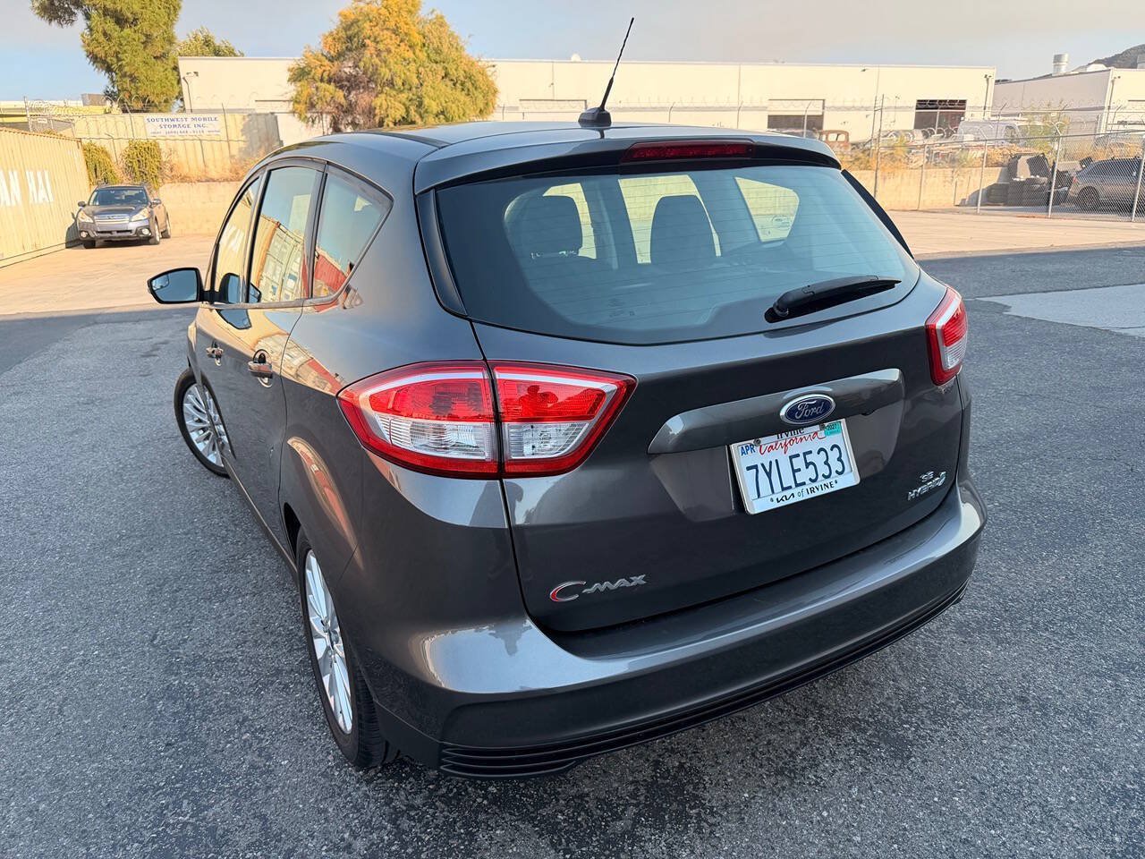 Used 2017 Ford C-MAX SE FWD image 10