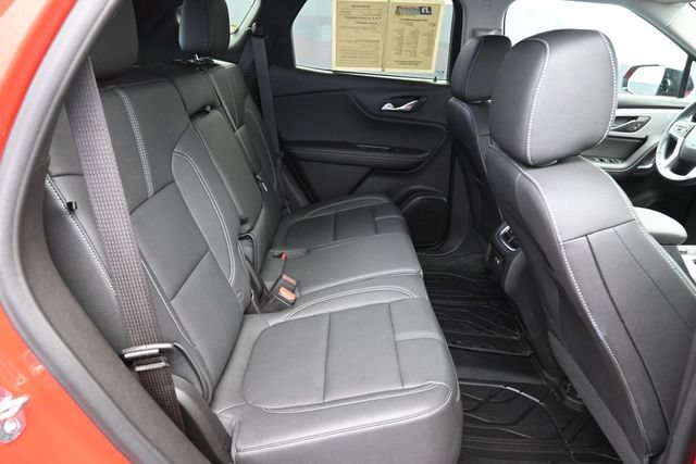 Used 2024 Chevrolet Blazer LT w/ Midnight/Sport Edition FWD image 29