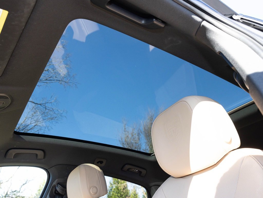 Used 2024 Porsche Cayenne Coupe image 43