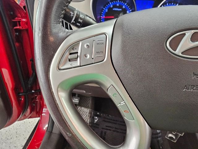 Used 2012 Hyundai Tucson GLS image 11