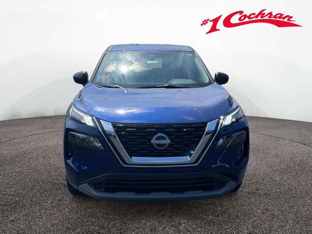 Used 2023 Nissan Rogue S AWD/4WD image 2