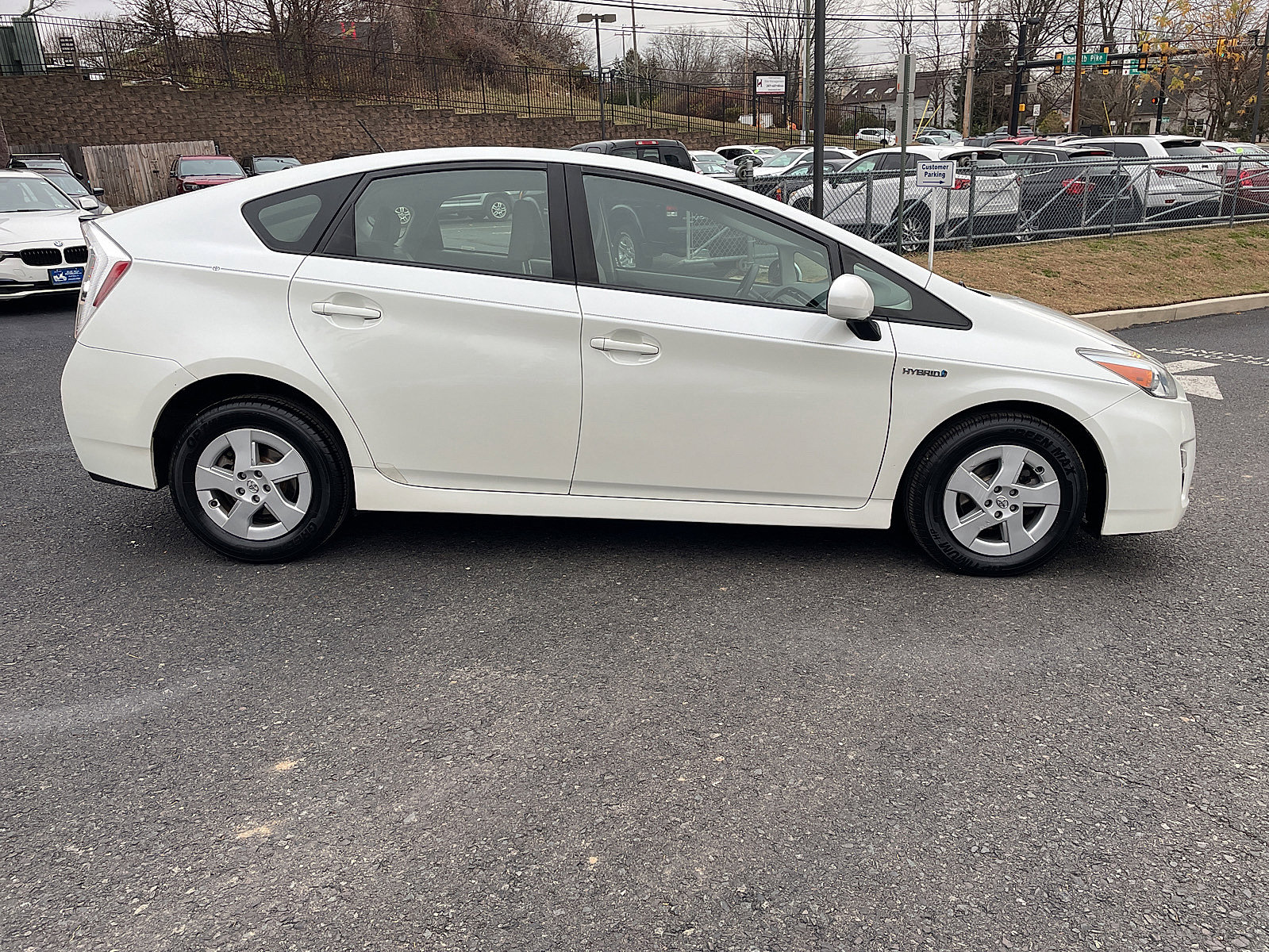 Used 2010 Toyota Prius Two image 3