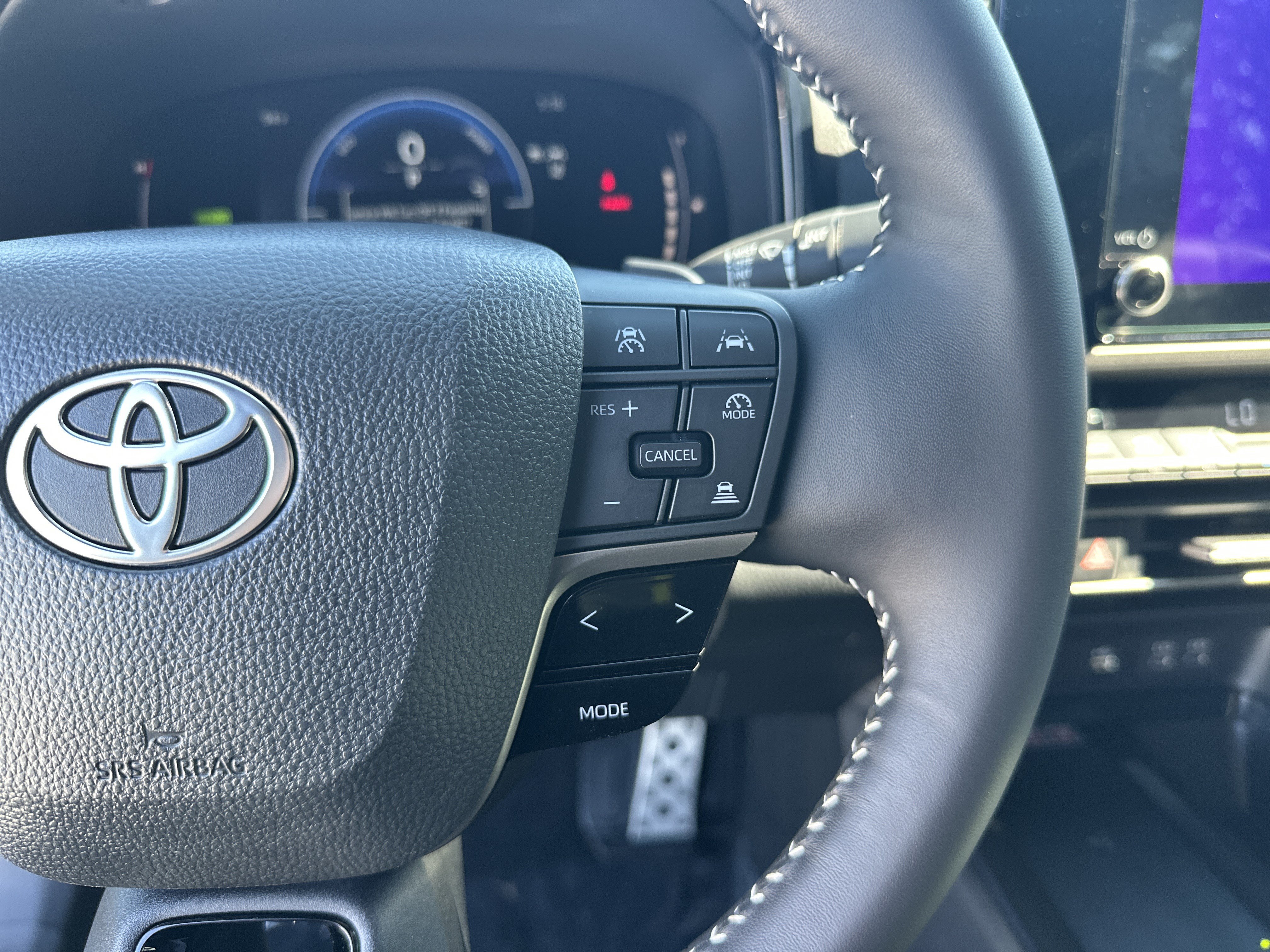 Used 2025 Toyota Camry SE FWD image 20