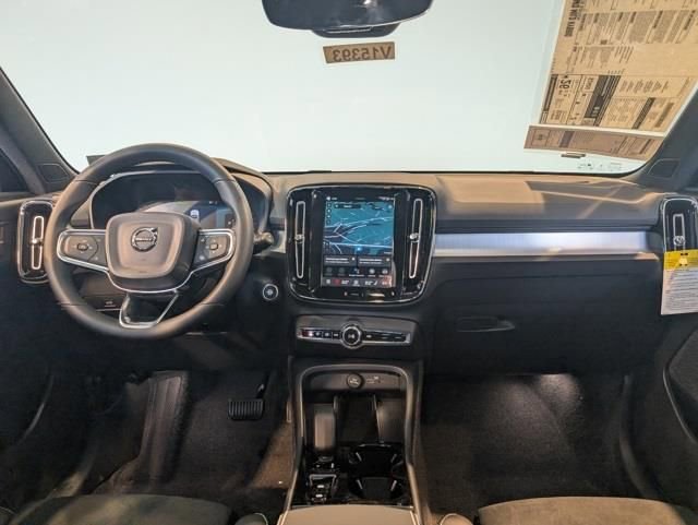 New 2026 Volvo XC40 B5 Ultra w/ Protection Package Premier AWD/4WD image 13