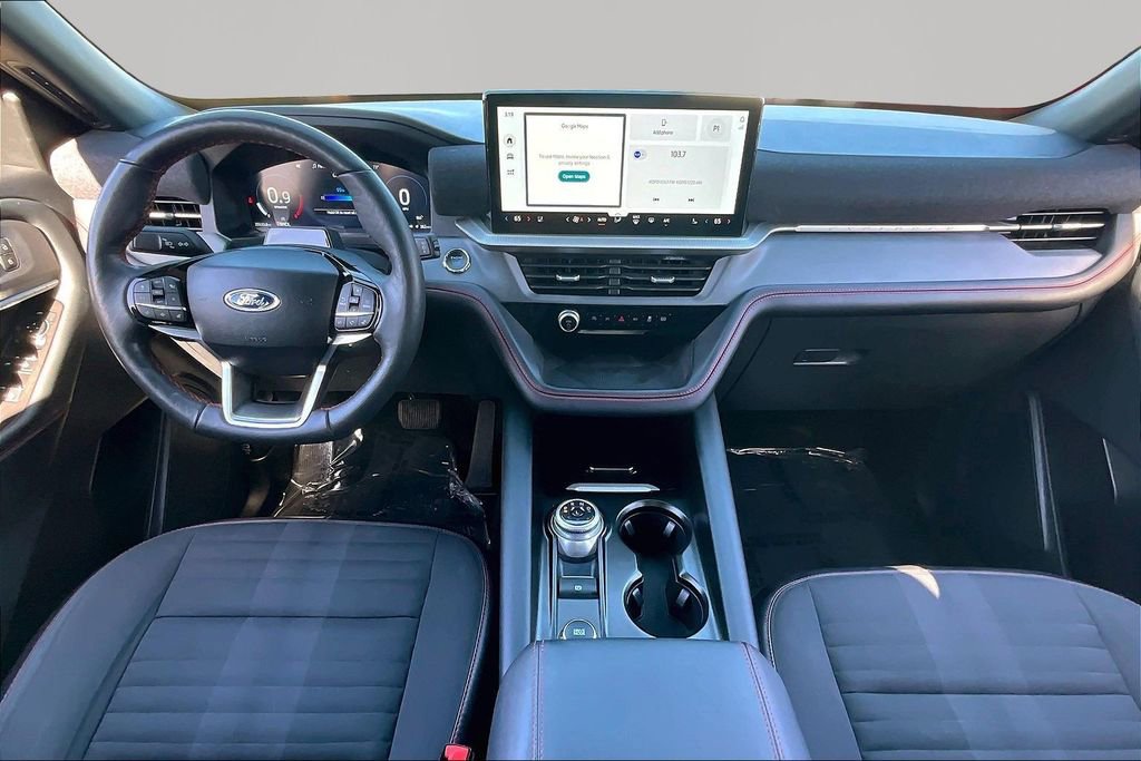 Certified 2025 Ford Explorer ST-Line w/ ST-Line Street Pack image 16