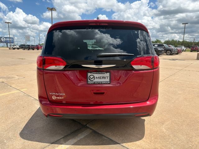 New 2026 Chrysler Voyager LX FWD image 13