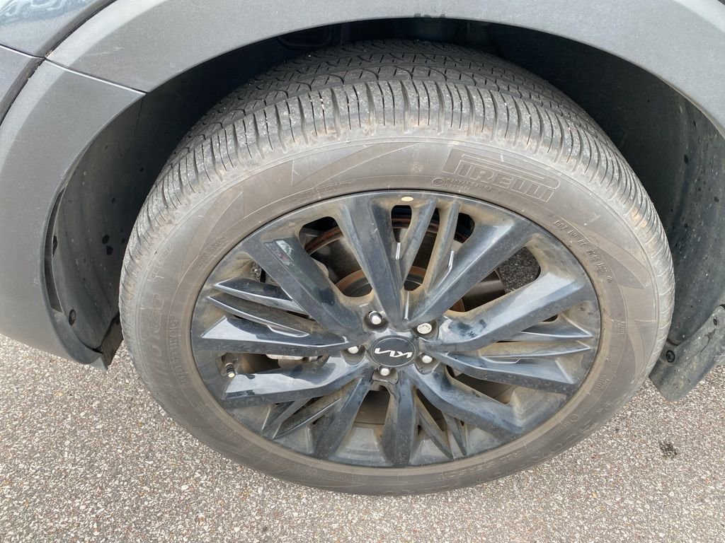Used 2022 Kia Telluride SX FWD image 2