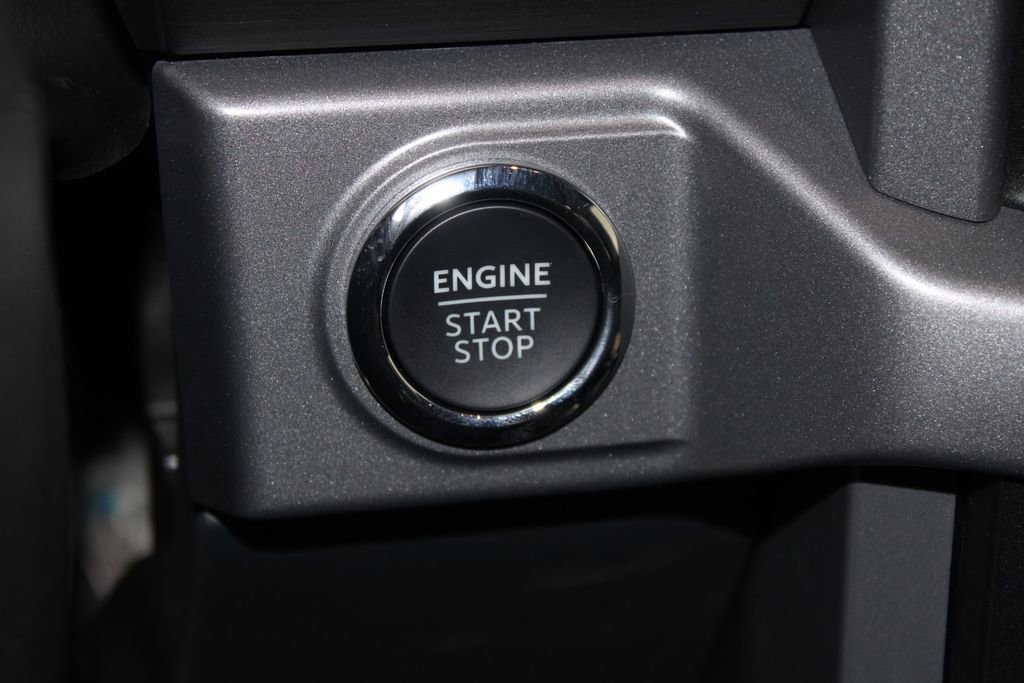 New 2025 Ford F150 XLT w/ Equipment Group 302A MID image 39