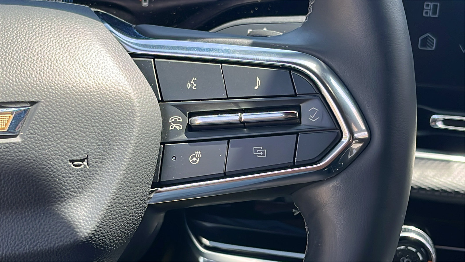 Used 2026 Chevrolet Equinox LT FWD image 18