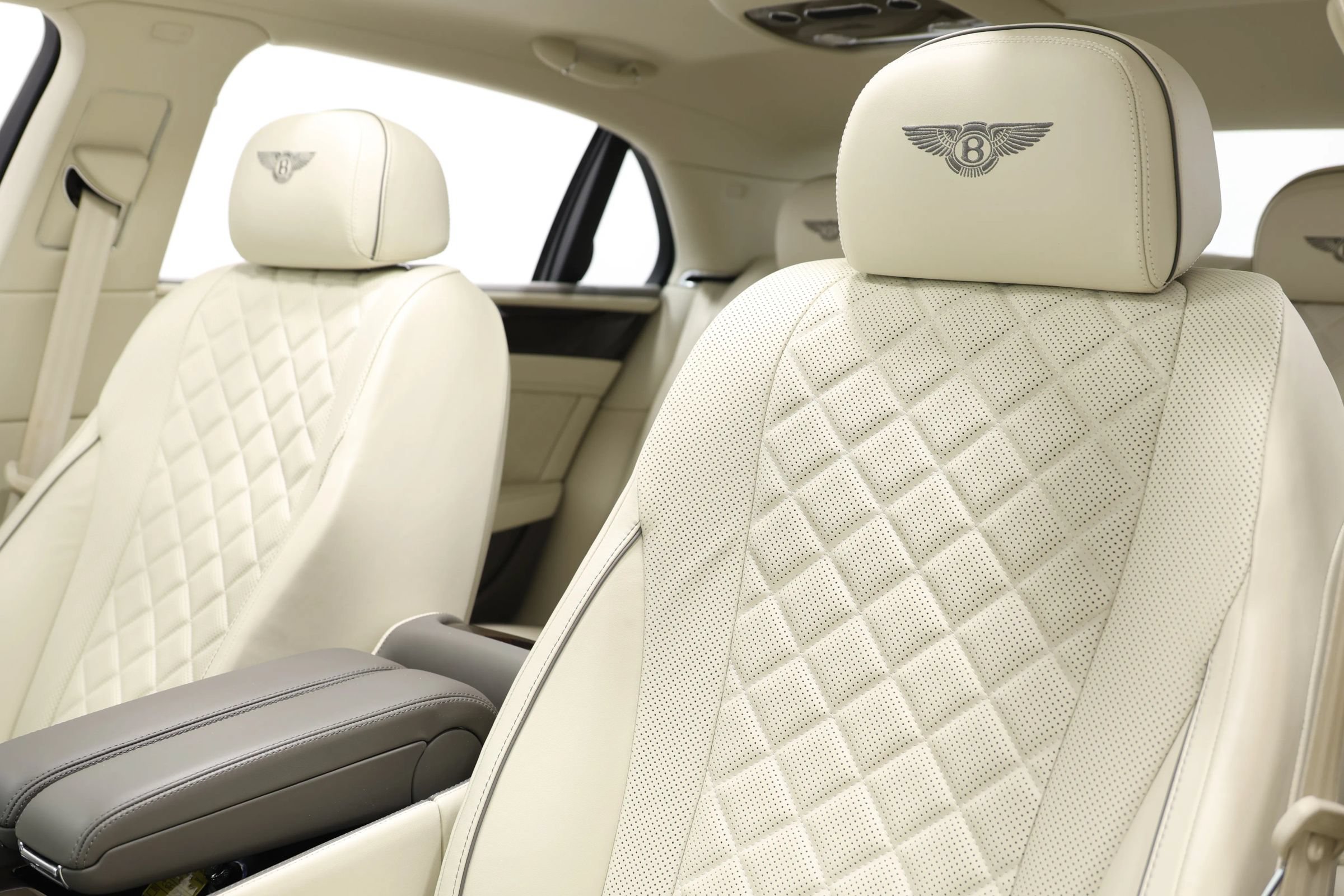 Used 2018 Bentley Flying Spur V8 AWD/4WD image 19