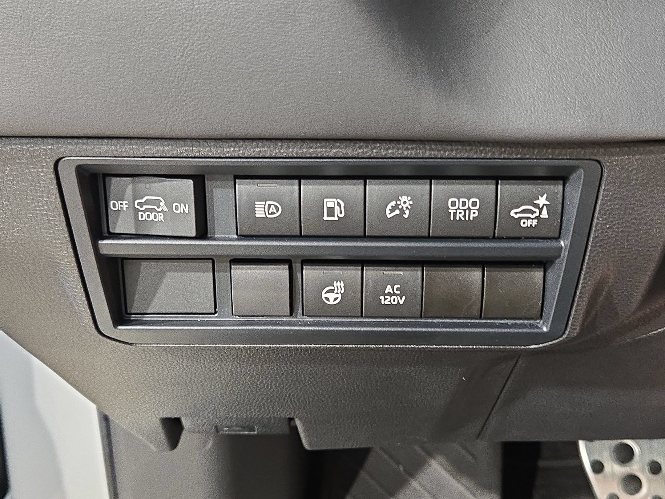 Used 2024 Toyota Sequoia Platinum w/ TRD Off-Road Package AWD/4WD image 25