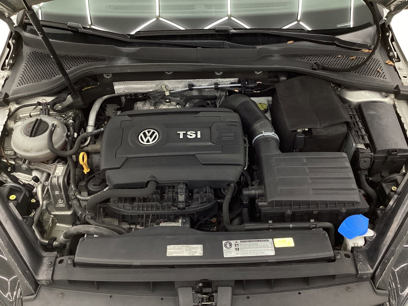Used 2017 Volkswagen Golf Wolfsburg Edition image 42