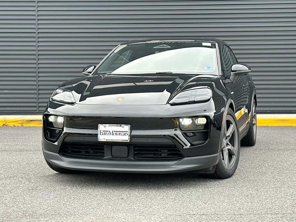 New 2026 Porsche Macan 4 Electric