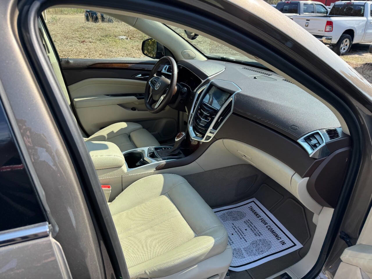 Used 2014 Cadillac SRX Luxury image 16