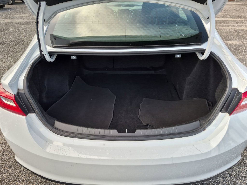 Used 2023 Chevrolet Malibu LT FWD image 29