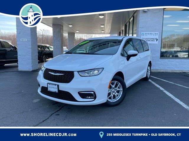 Used 2023 Chrysler Pacifica Touring-L FWD image 1