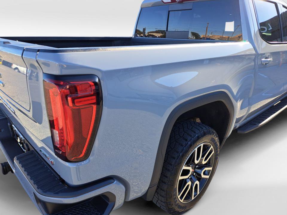 Used 2024 GMC Sierra 1500 AT4 w/ Technology Package AWD/4WD image 18