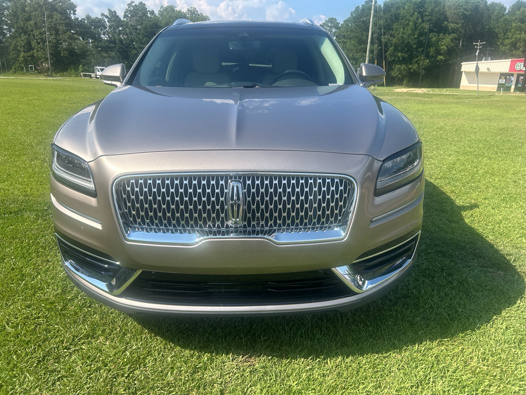 Used 2020 Lincoln Nautilus Reserve w/ Equipment Group 201A FWD image 3