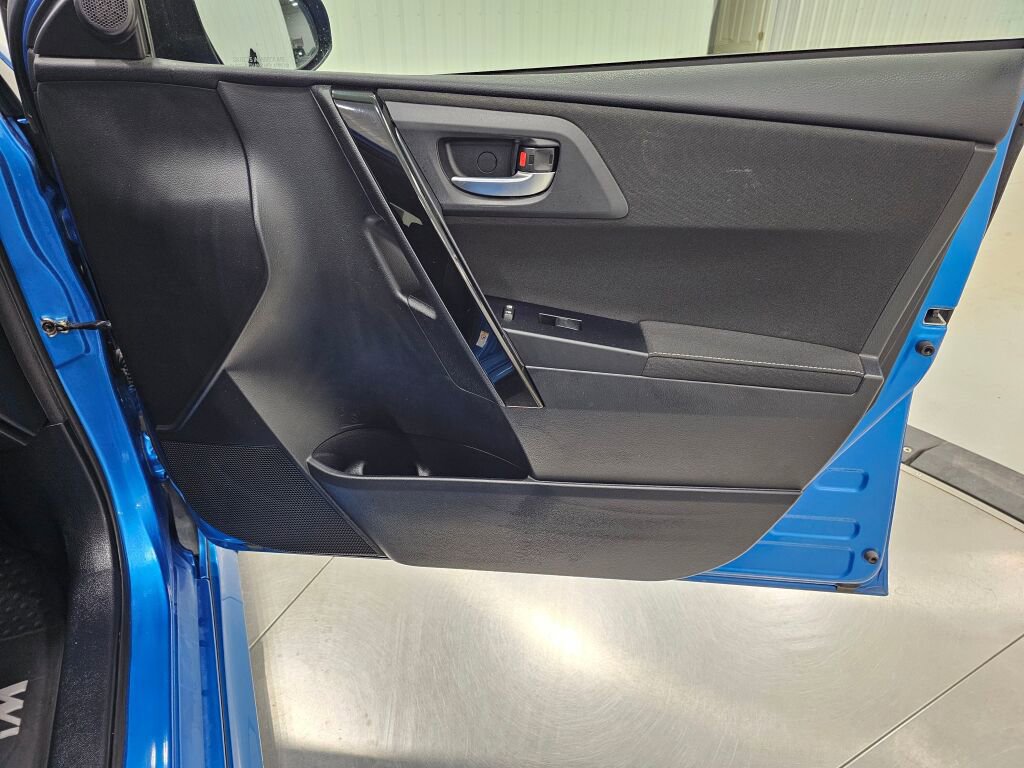 Used 2017 Toyota Corolla iM image 23