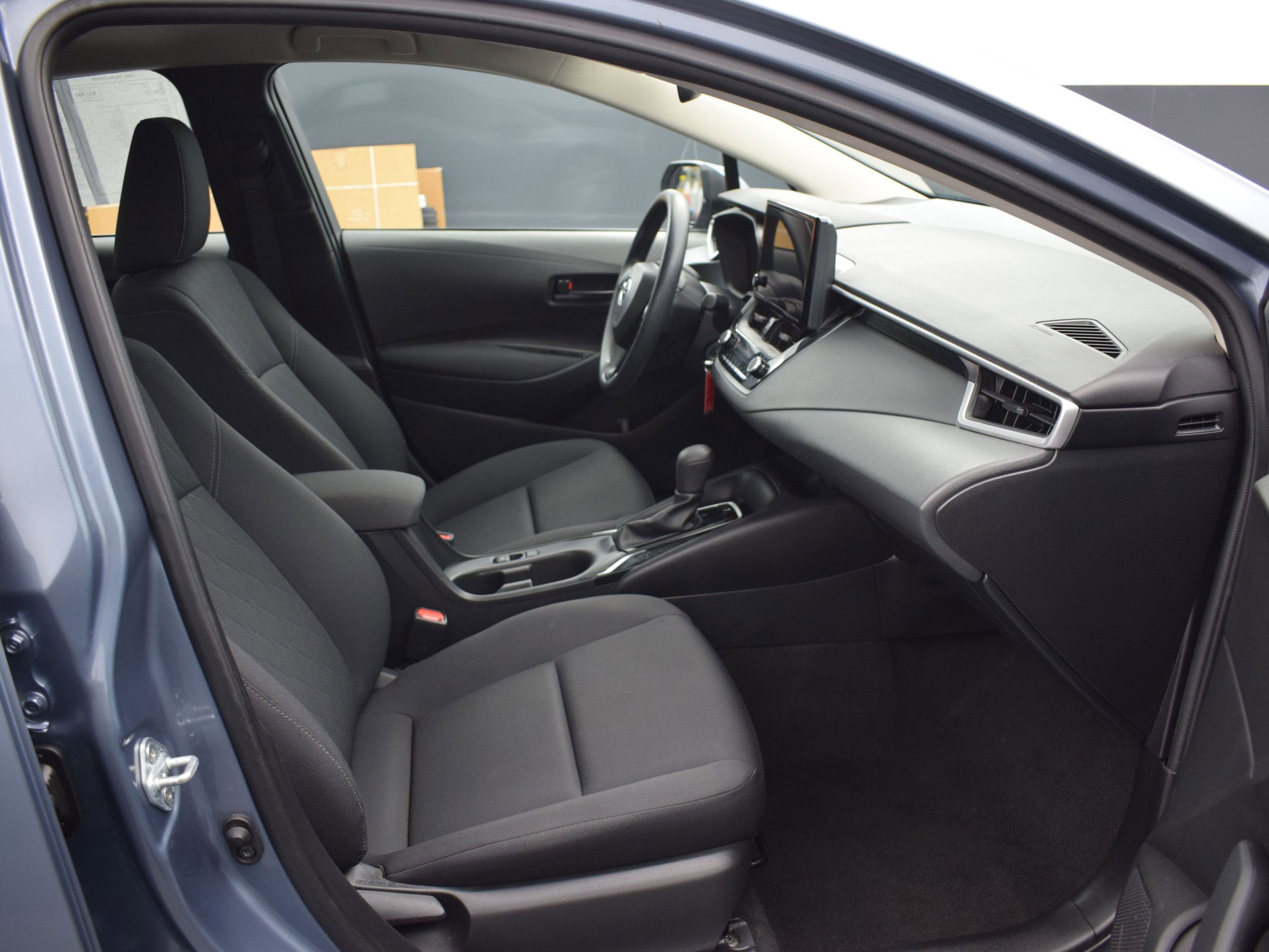 Used 2023 Toyota Corolla LE FWD image 10