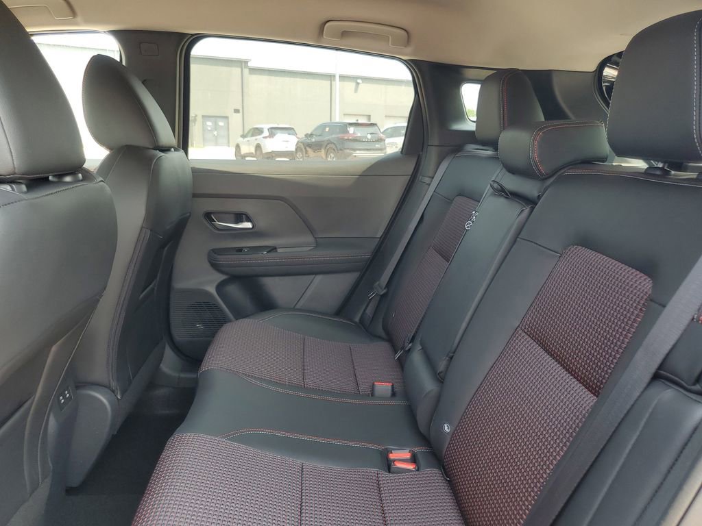 New 2025 Nissan Kicks SR AWD/4WD image 29