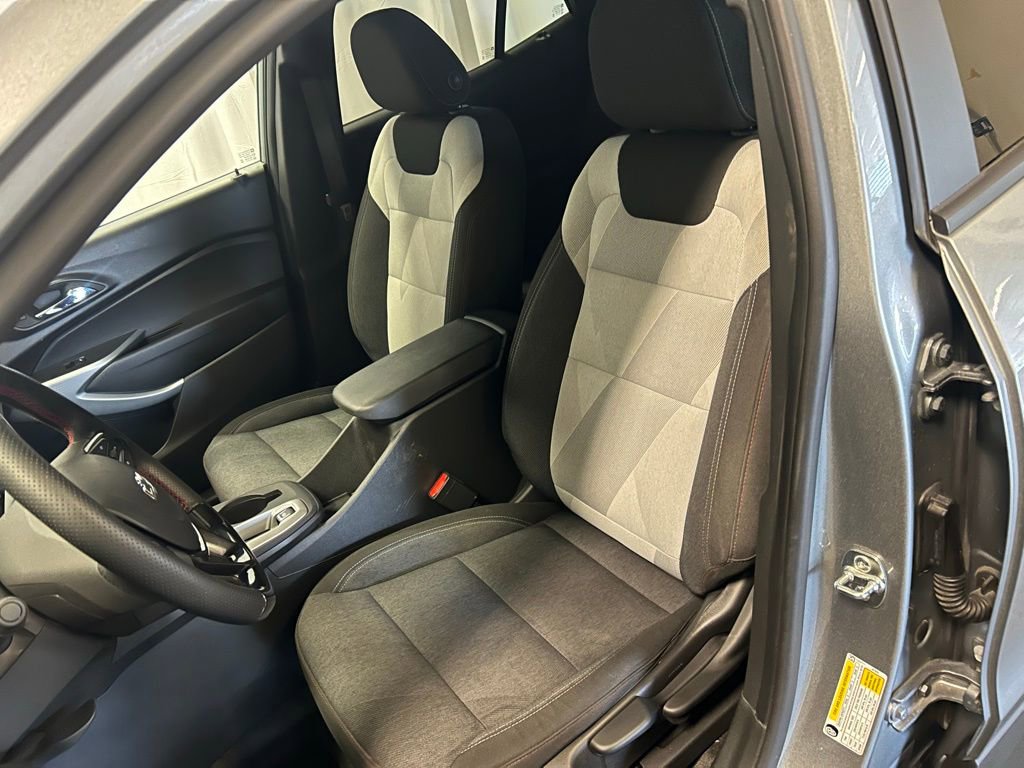 Used 2024 Chevrolet Trax RS w/ Driver Confidence Package image 8
