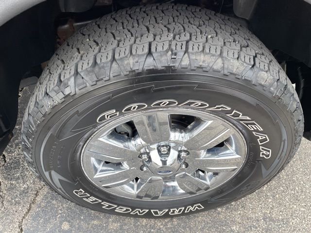 Used 2012 Ford F150 XLT w/ XLT Chrome Pkg image 10