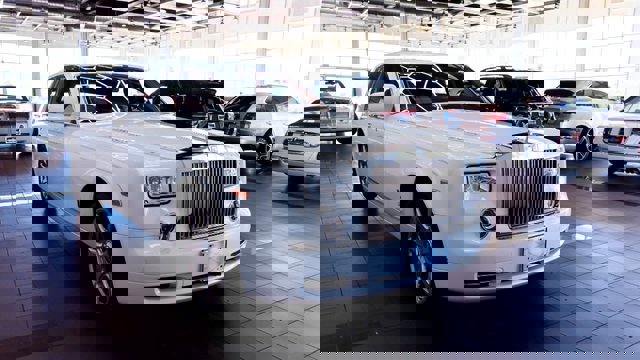 Used 2010 Rolls-Royce Phantom Sedan image 12