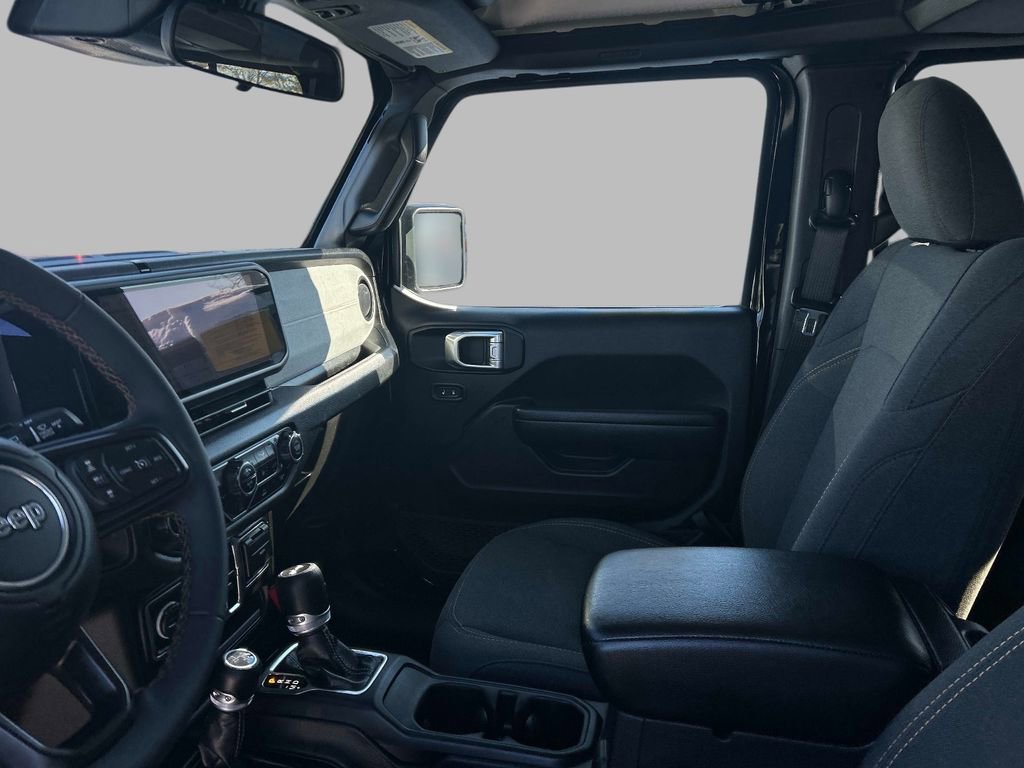 Used 2024 Jeep Wrangler Unlimited w/ Convenience Group image 21