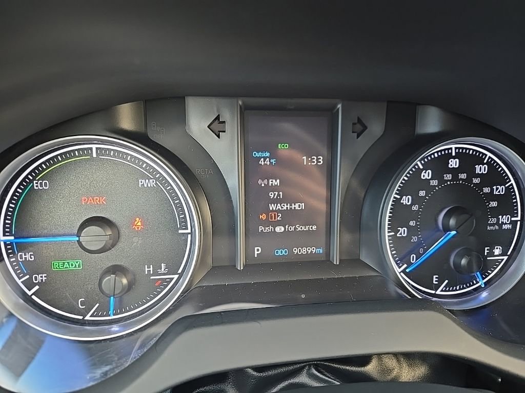 Used 2021 Toyota Venza LE image 13