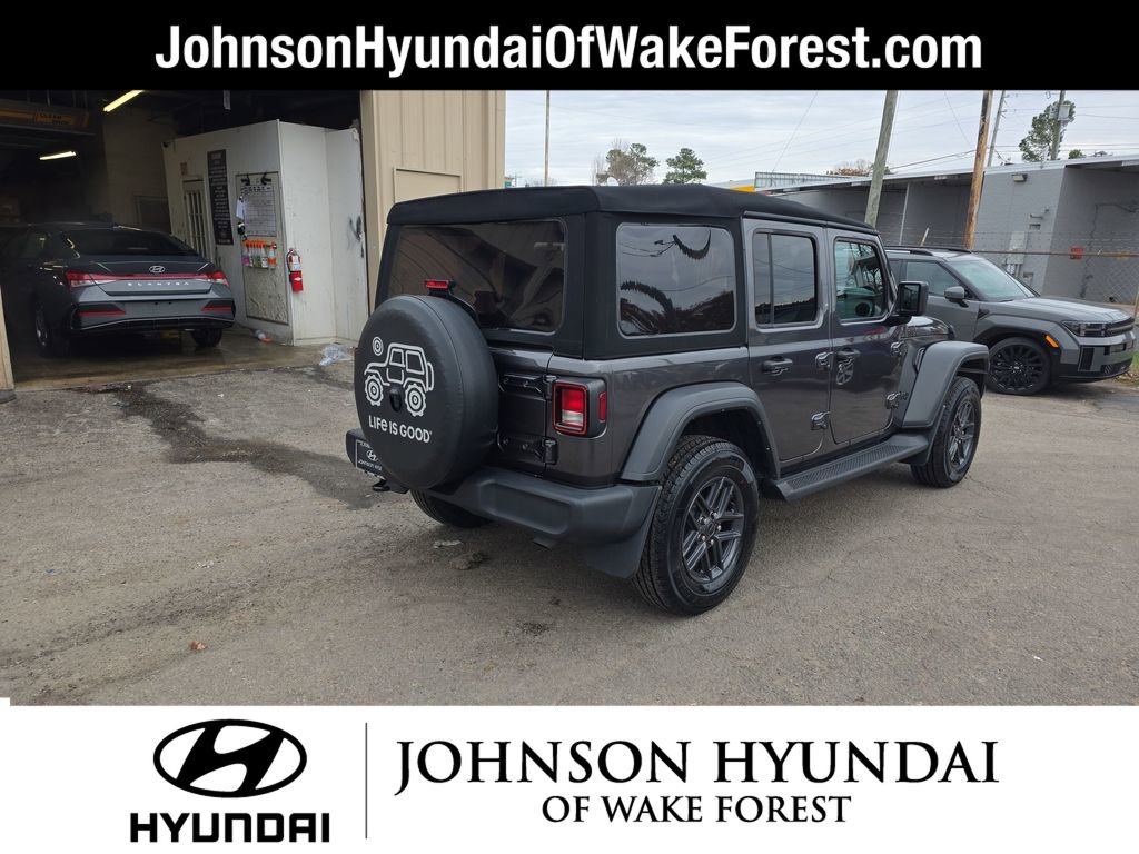 Used 2024 Jeep Wrangler Sport S image 15