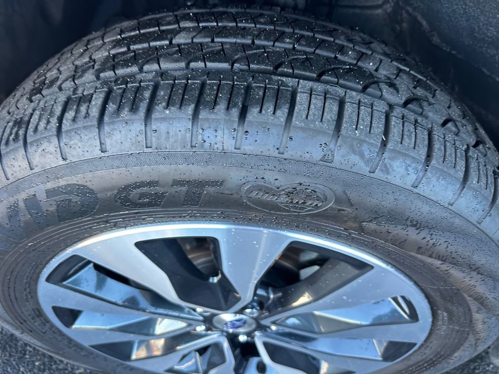 Certified 2025 Subaru Outback Limited image 22