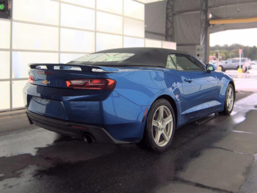 Used 2017 Chevrolet Camaro LT RWD image 5