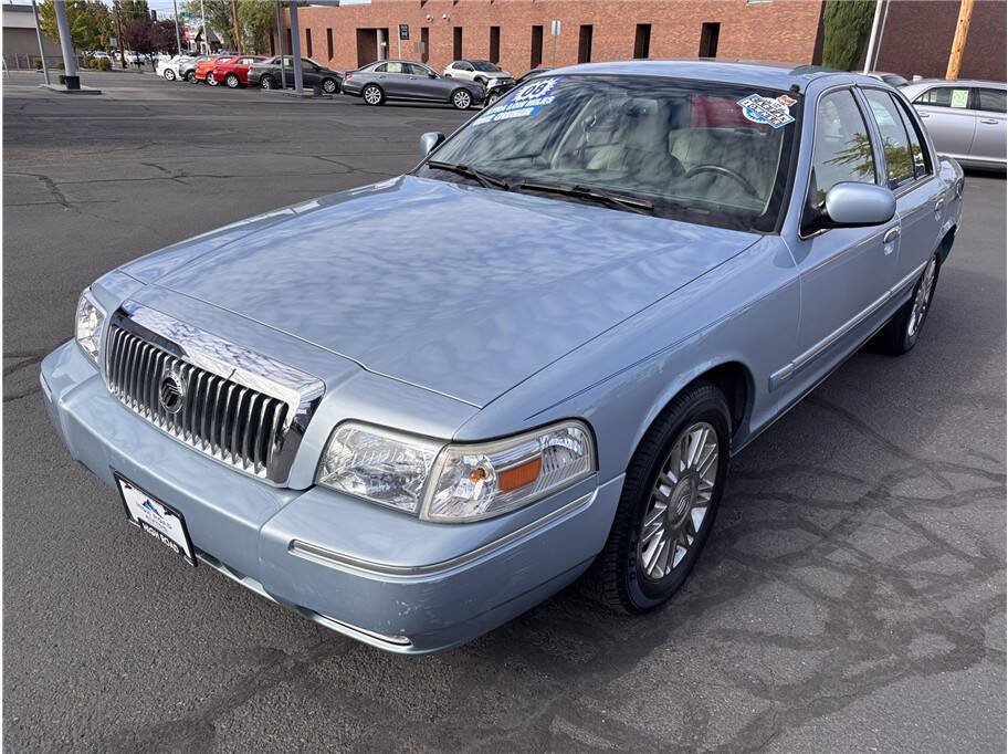 Used 2008 Mercury Grand Marquis LS RWD image 1