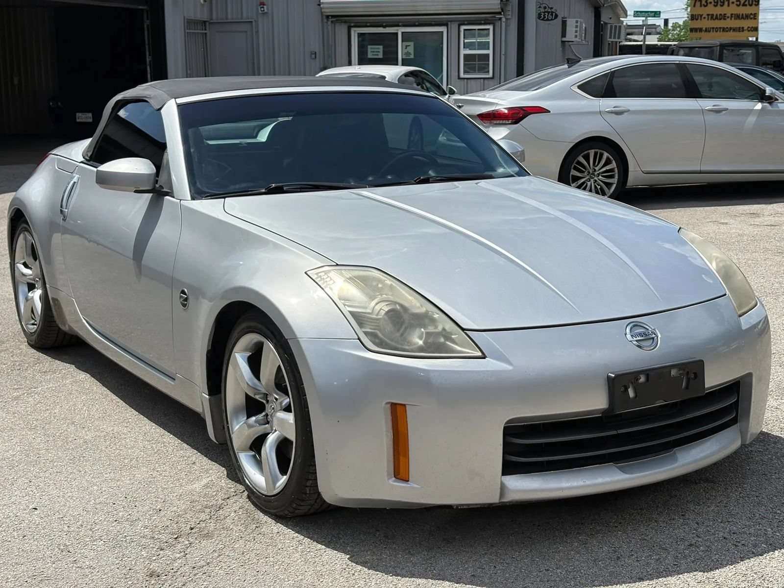 Used 2006 Nissan 350Z Touring RWD image 12