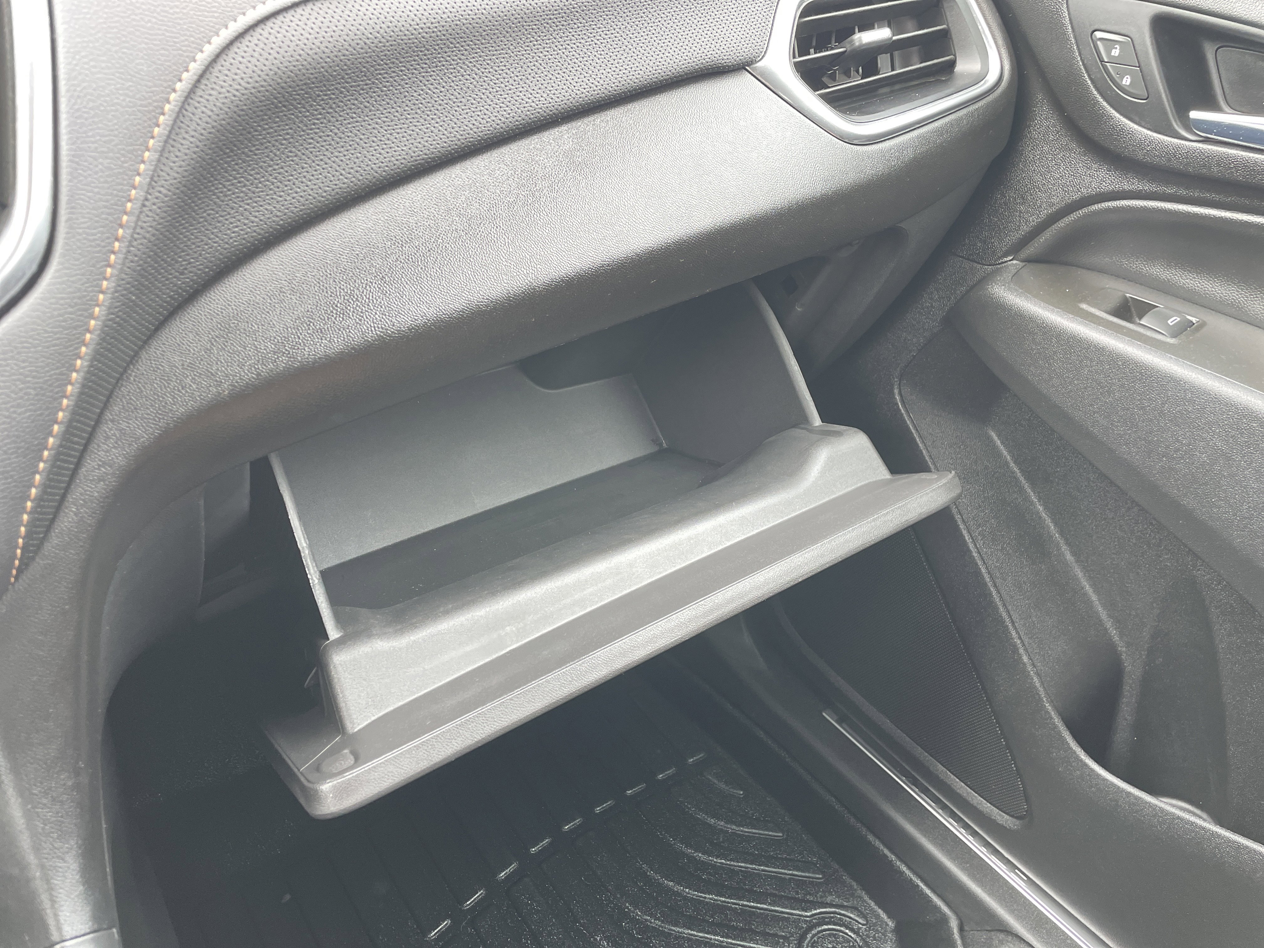 Used 2020 Chevrolet Equinox Premier image 34