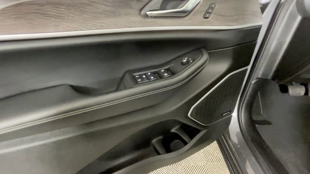 Used 2024 Jeep Grand Cherokee Limited 4xe AWD/4WD image 16