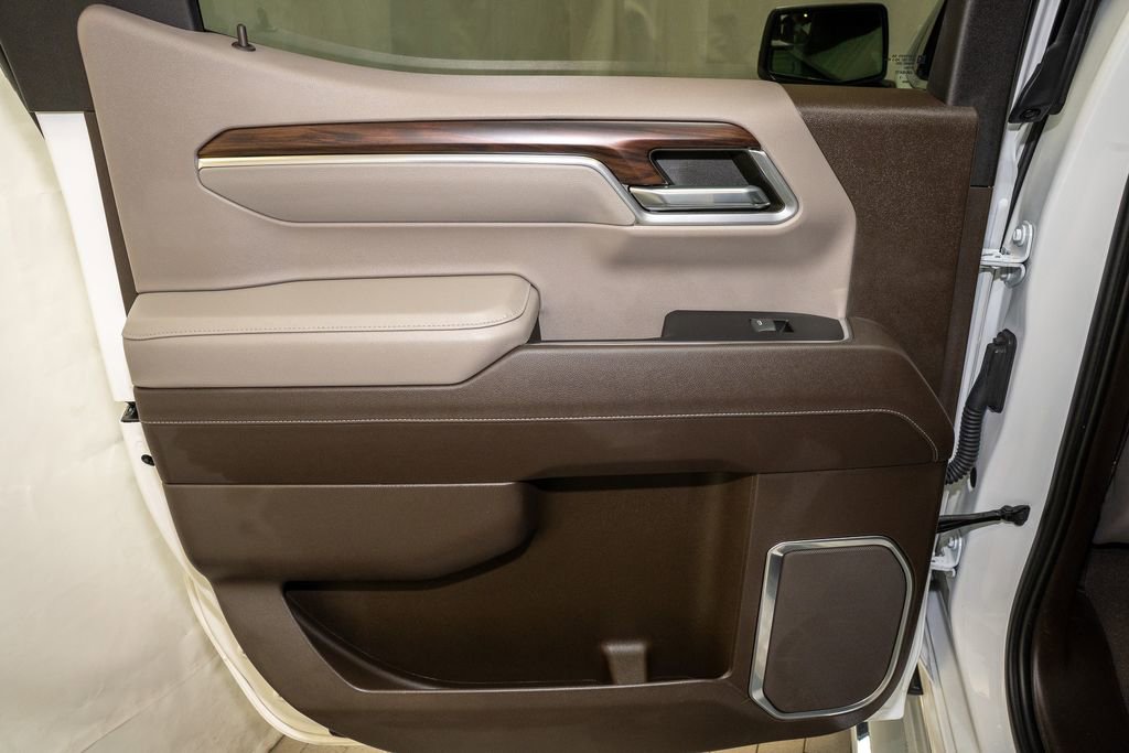 Used 2022 GMC Sierra 1500 SLT w/ SLT Convenience Package image 9