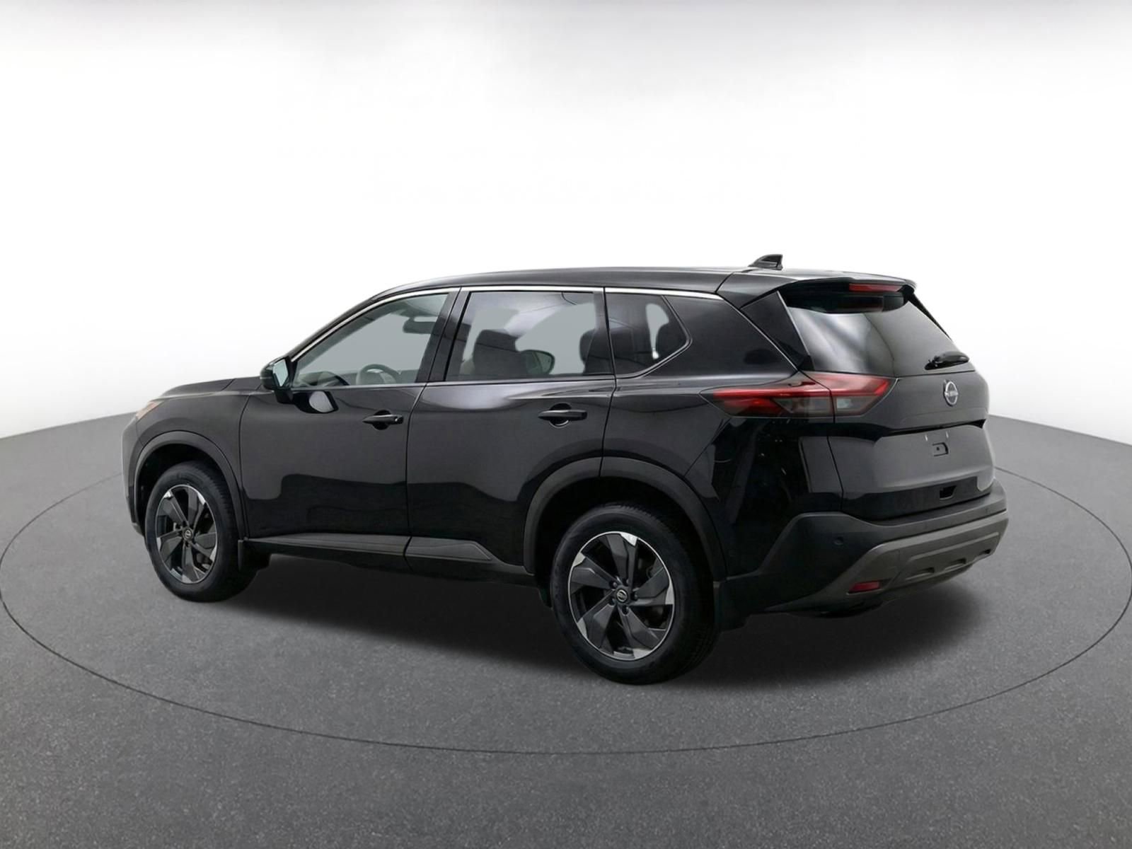 Used 2025 Nissan Rogue SV AWD/4WD image 5