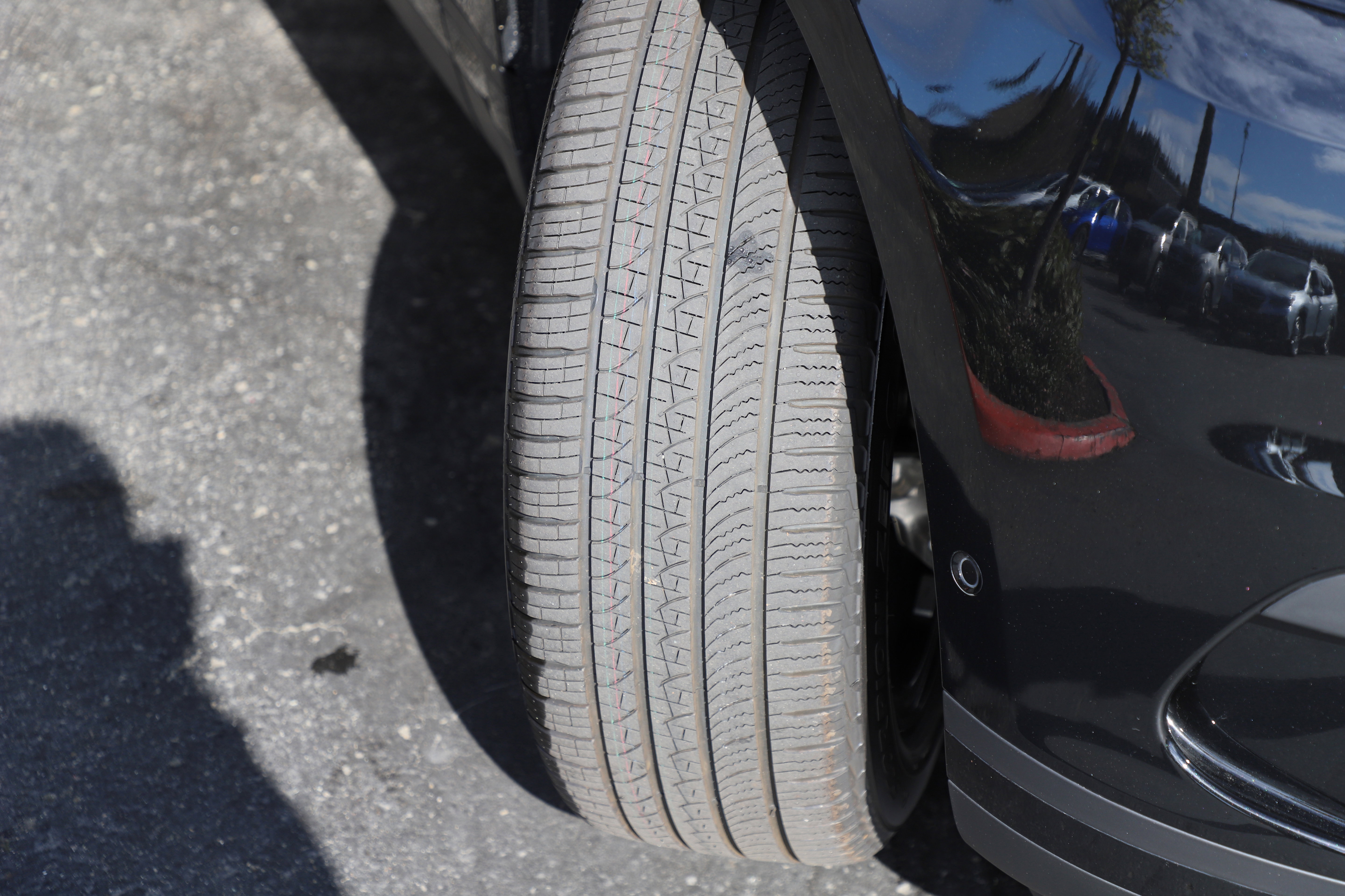 New 2026 Land Rover Range Rover Velar S image 2