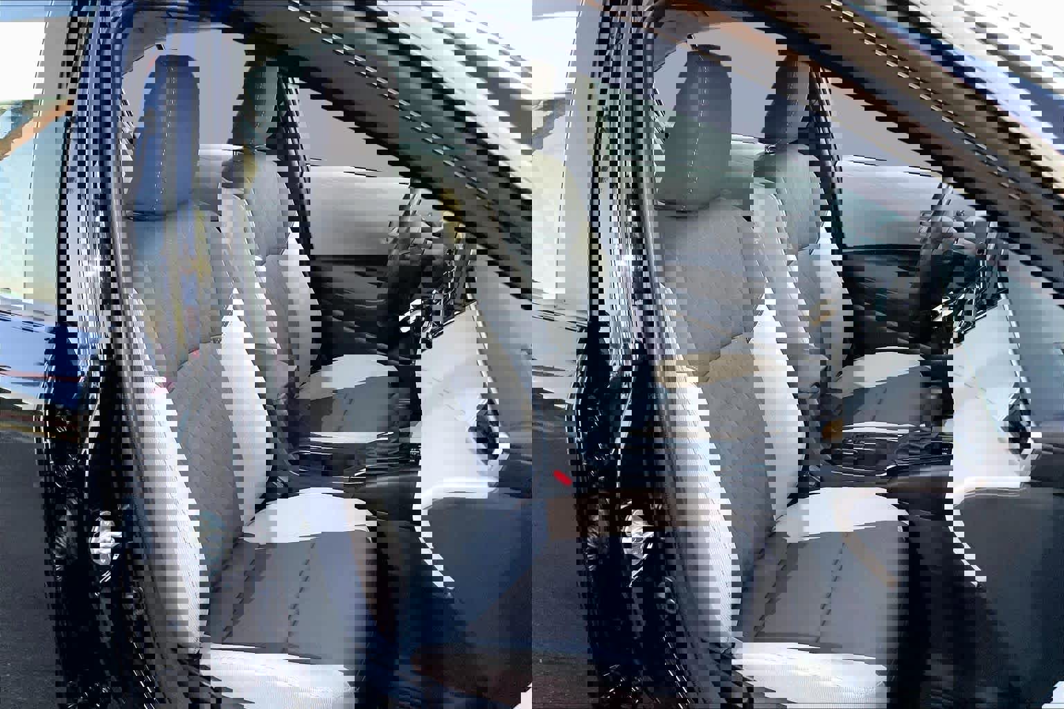 Certified 2025 Toyota Corolla LE image 8